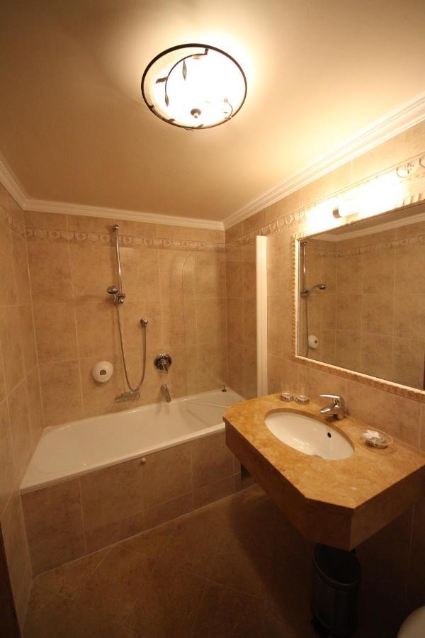 Hotel Almhof Нойштифт-им-Штубайталь Экстерьер фото