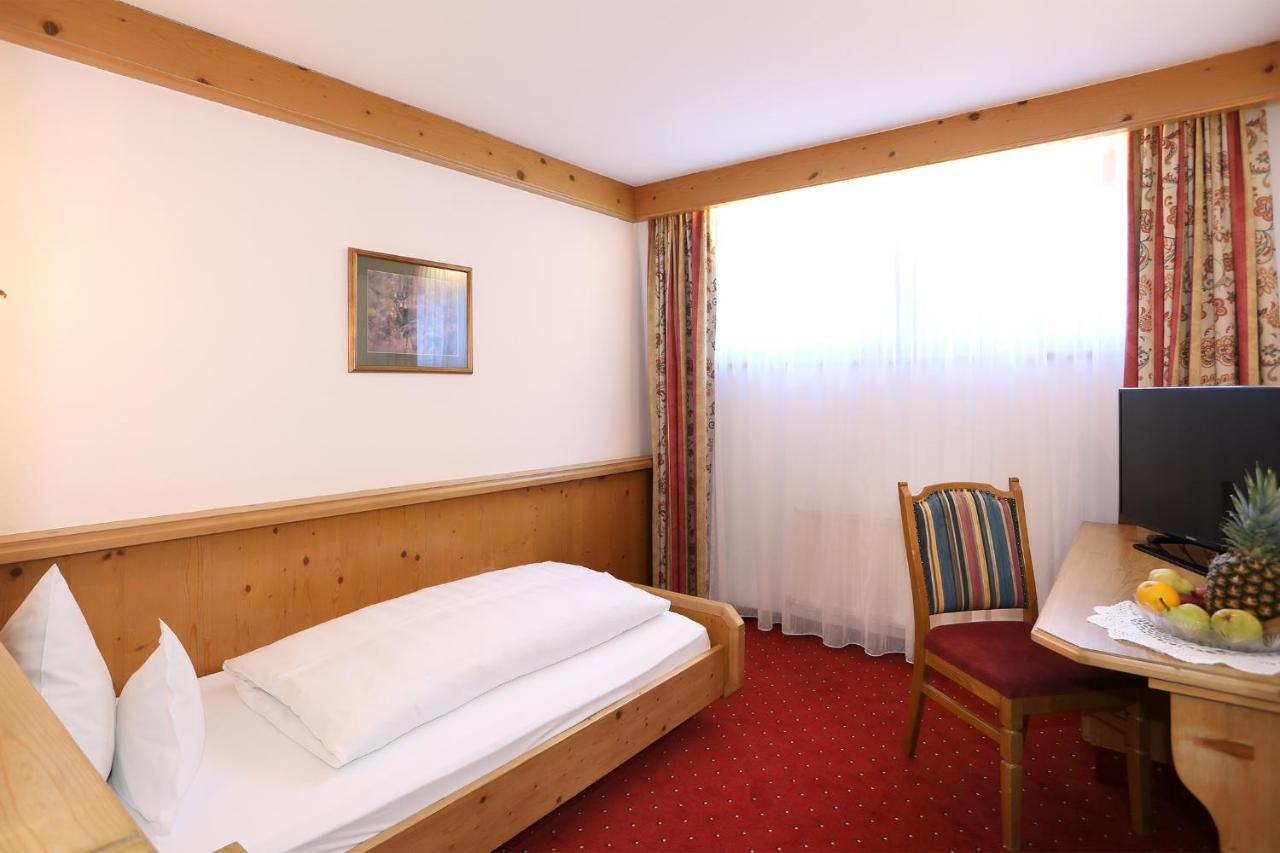 Hotel Almhof Нойштифт-им-Штубайталь Экстерьер фото
